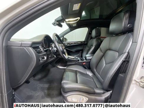 Used 2022 Porsche Macan S image 16