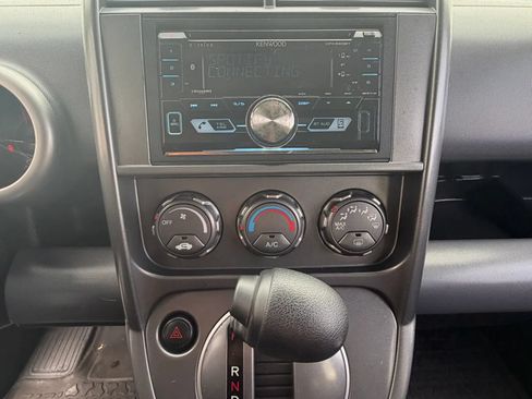 Used 2005 Honda Element LX image 21