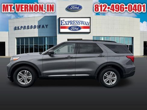Used 2024 Ford Explorer XLT w/ Equipment Group 202A image 10