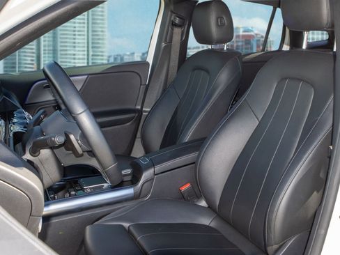 Used 2022 Mercedes-Benz GLA 250 w/ Premium Package Lite image 15