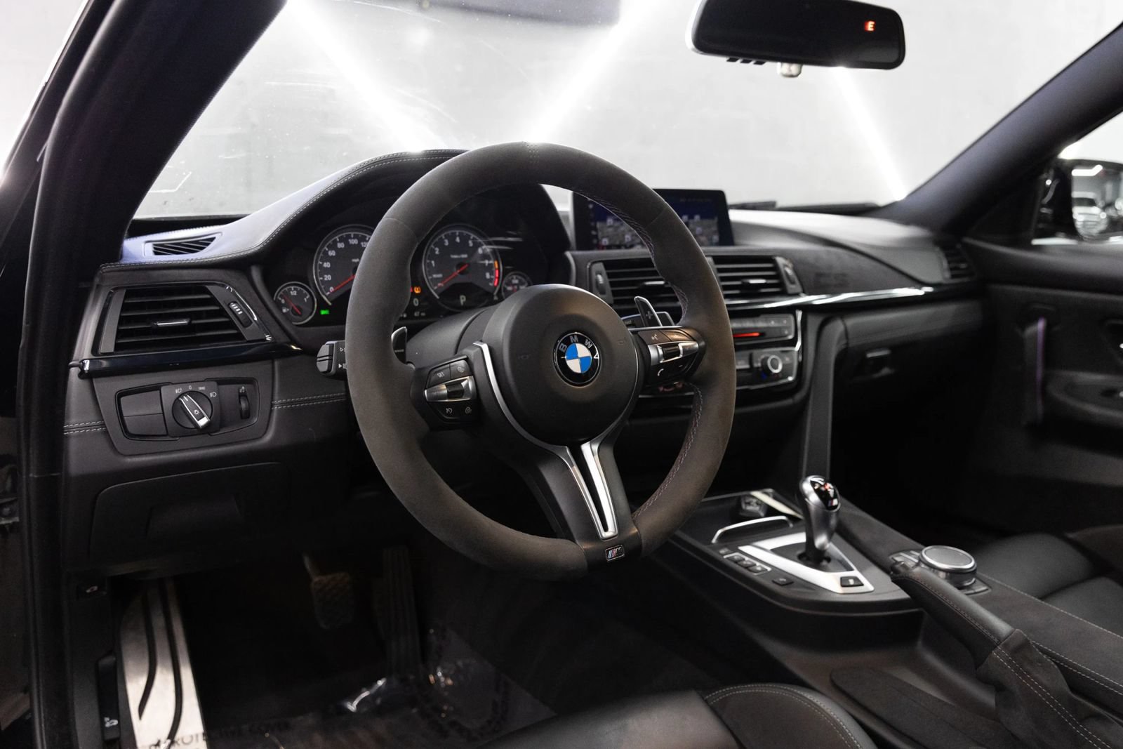Used 2019 BMW M4 CS w/ Executive Package RWD image 27