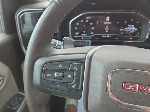 Used 2024 GMC Sierra 1500 SLT AWD/4WD image 32