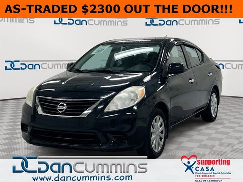 Used 2013 Nissan Versa SV image 1