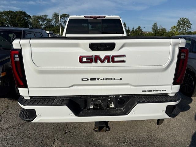 Used 2024 GMC Sierra 3500 Denali w/ Denali Reserve Package AWD/4WD image 4