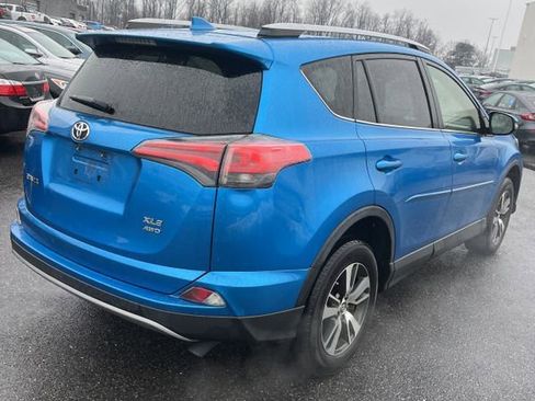 Used 2018 Toyota RAV4 XLE image 7