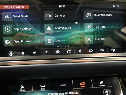 Used 2020 Land Rover Range Rover Evoque SE AWD/4WD image 27