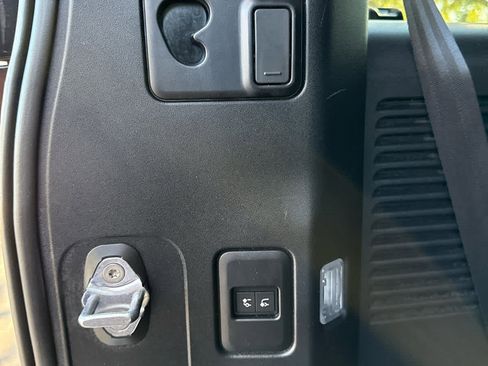 Used 2023 Land Rover Defender 130 X image 13