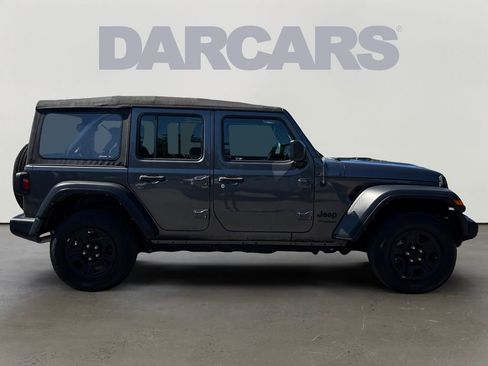 Used 2022 Jeep Wrangler Unlimited Sport image 8