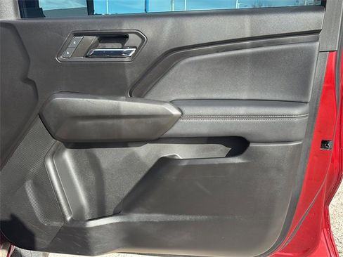 Used 2024 Chevrolet Colorado LT w/ LT Convenience Package III image 10