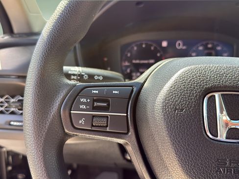 Used 2023 Honda Accord LX image 19