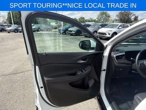 Used 2024 Buick Encore GX Sport Touring FWD image 22
