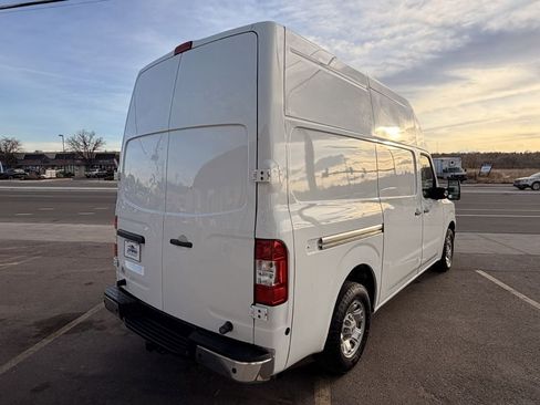 Used 2018 Nissan NV 2500 SV image 7