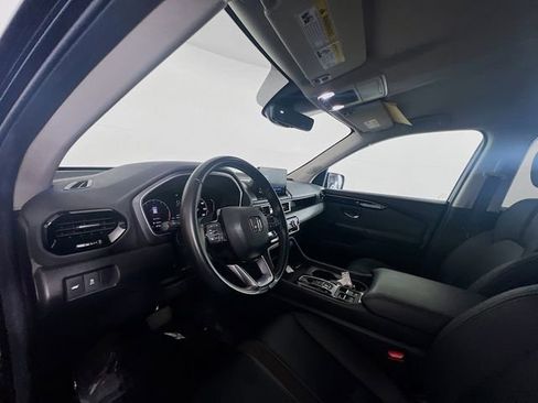 Certified 2025 Honda Pilot EX-L image 19