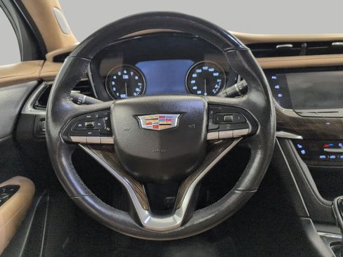 Used 2020 Cadillac XT6 Premium Luxury w/ Platinum Package AWD/4WD image 5