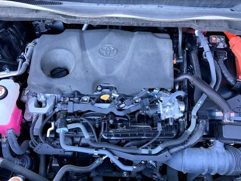 Used 2023 Toyota Sienna XLE Woodland Edition image 33