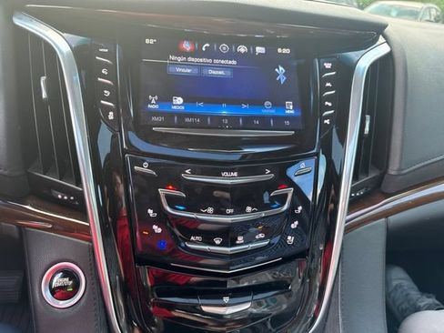 Used 2020 Cadillac Escalade Premium Luxury w/ Escalade Sport Edition RWD image 17