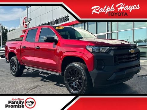 Used 2025 Chevrolet Colorado W/T w/ WT Custom Package RWD image 1