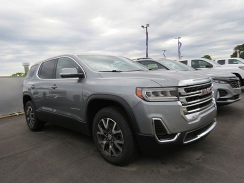 Used 2023 GMC Acadia SLE FWD image 1