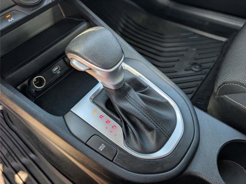 Used 2024 Kia Forte LXS image 18