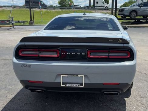 Used 2022 Dodge Challenger R/T Scat Pack RWD image 6