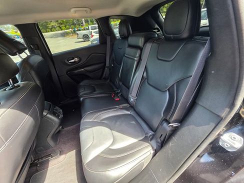 Used 2016 Jeep Cherokee Limited AWD/4WD image 20
