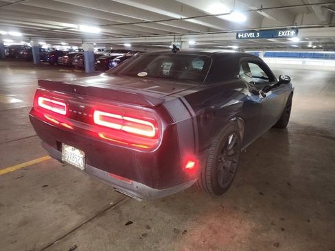 Used 2018 Dodge Challenger R/T Scat Pack w/ Dynamics Package image 2