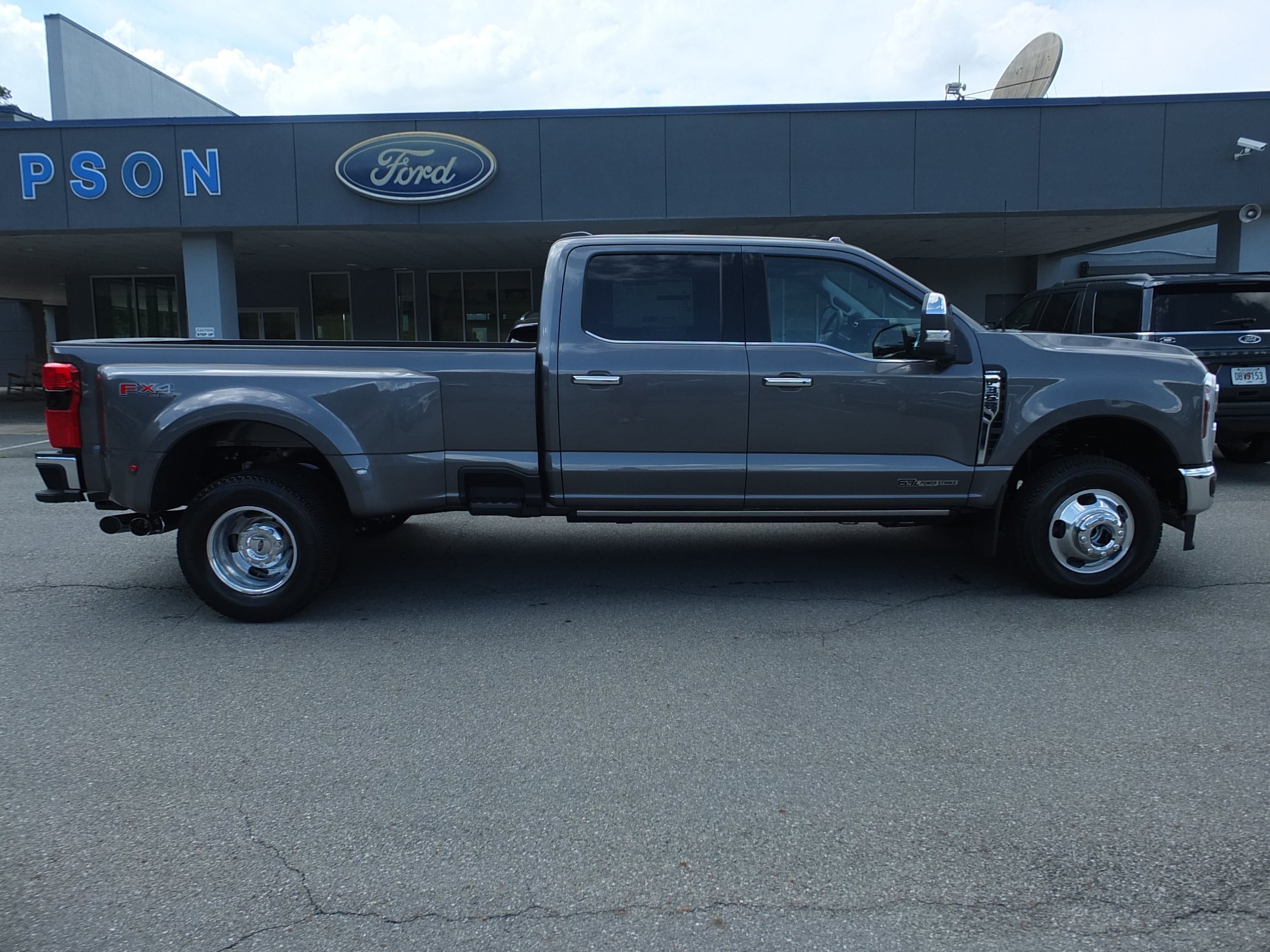 New 2026 Ford F350 Lariat w/ Lariat Ultimate Package AWD/4WD image 2