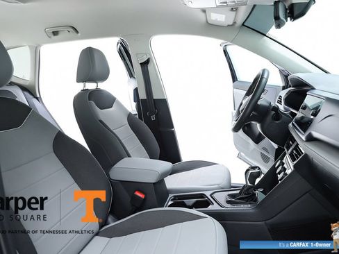Used 2024 Volkswagen Taos SE FWD image 35