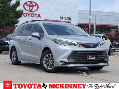 Used 2021 Toyota Sienna XLE