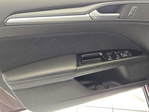 Used 2013 Ford Fusion SE image 14