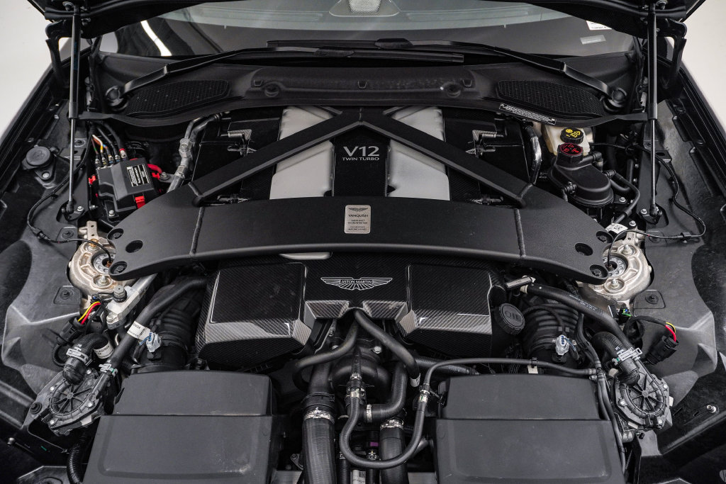 Used 2026 Aston Martin Vanquish Convertible RWD image 37