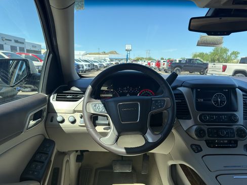 Used 2015 GMC Yukon Denali w/ Open Road Package AWD/4WD image 31