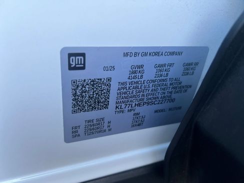 Used 2025 Chevrolet Trax LT image 27