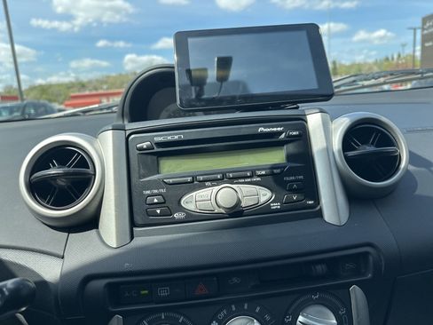 Used 2006 Scion xA FWD image 35