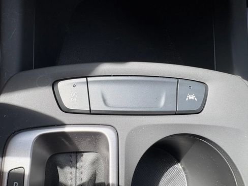 Used 2024 Chevrolet Trax LS FWD image 4