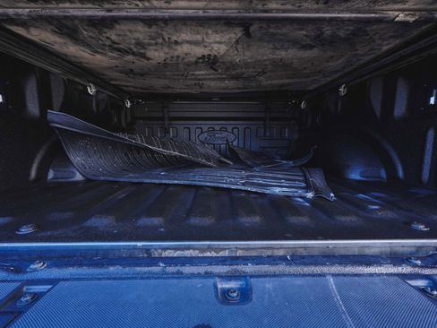 Used 2022 Ford F150 Lightning Lariat image 48