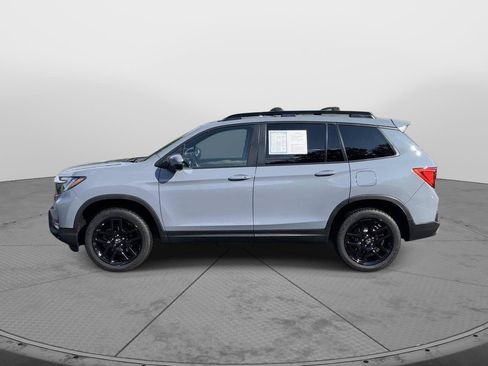 Certified 2025 Honda Passport EX-L image 6