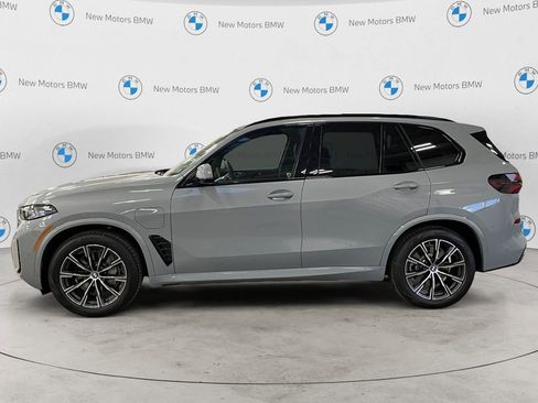New 2026 BMW X5 xDrive50e w/ M Sport Package AWD/4WD image 2