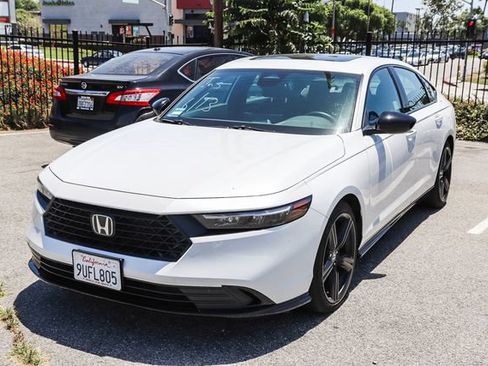 Used 2025 Honda Accord Sport image 5