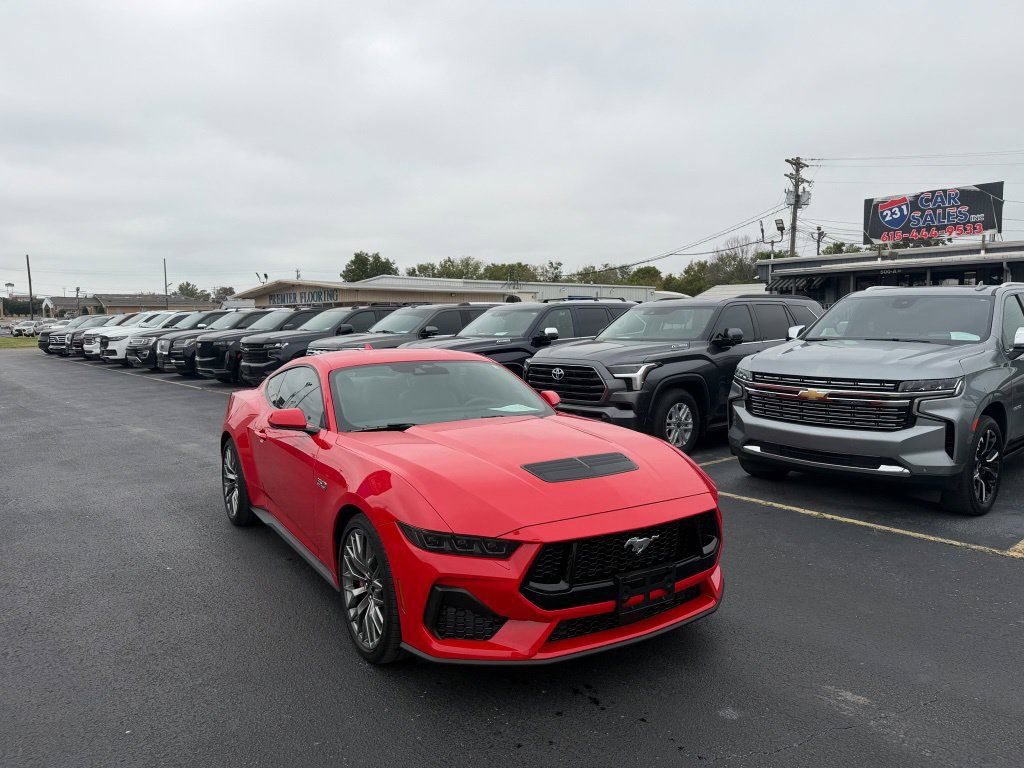 Used 2025 Ford Mustang GT Premium RWD image 1