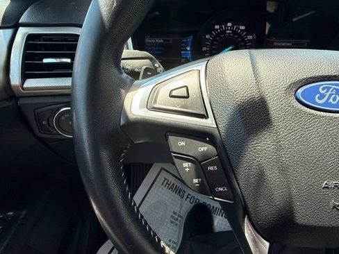 Used 2019 Ford Fusion SE w/ Equipment Group 151A FWD image 12