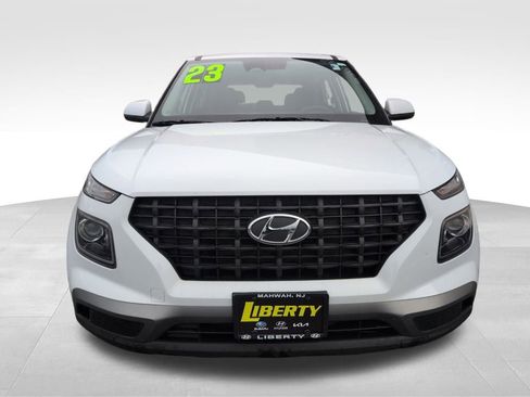 Certified 2023 Hyundai Venue SE image 11