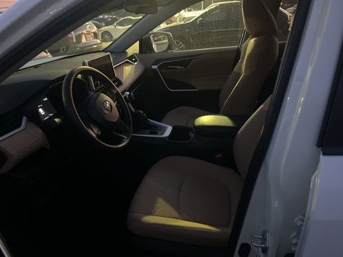 Used 2025 Toyota RAV4 XLE image 8