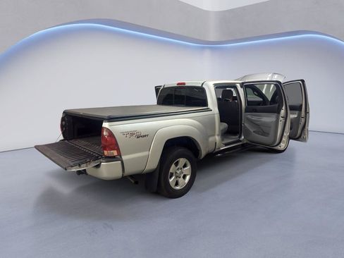 Used 2006 Toyota Tacoma PreRunner w/ TRD Sport Pkg #3 RWD image 14
