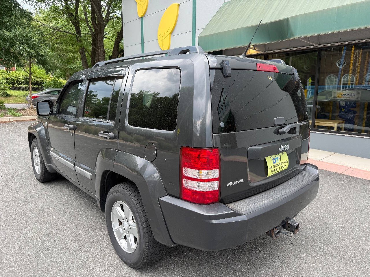 Used 2011 Jeep Liberty Sport w/ Popular Equipment Group AWD/4WD image 4