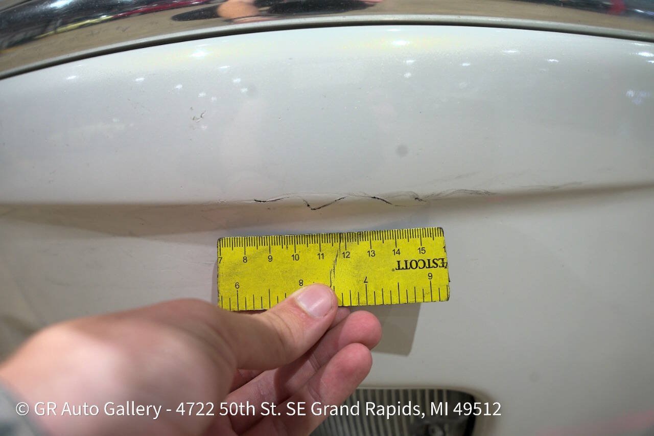 Used 1997 Chrysler Town & Country LXi FWD image 29