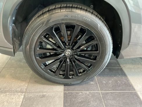 Certified 2023 Toyota Highlander XSE AWD/4WD image 7