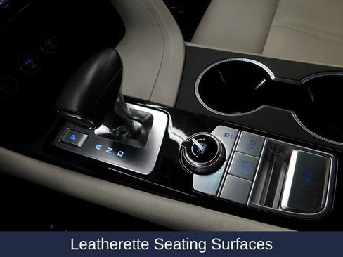 Used 2024 Genesis G70 2.5T image 25