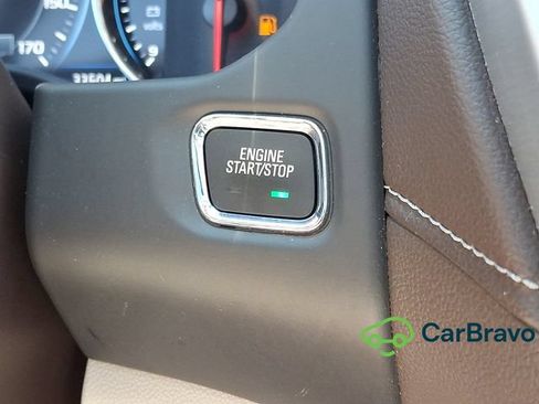 Certified 2023 GMC Acadia SLT w/ Technology Package FWD image 29
