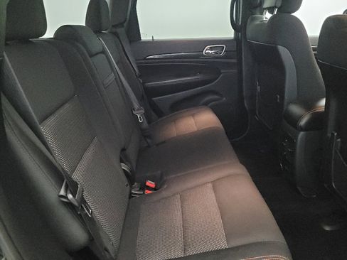 Used 2016 Jeep Grand Cherokee Laredo 75th Anniversary image 19